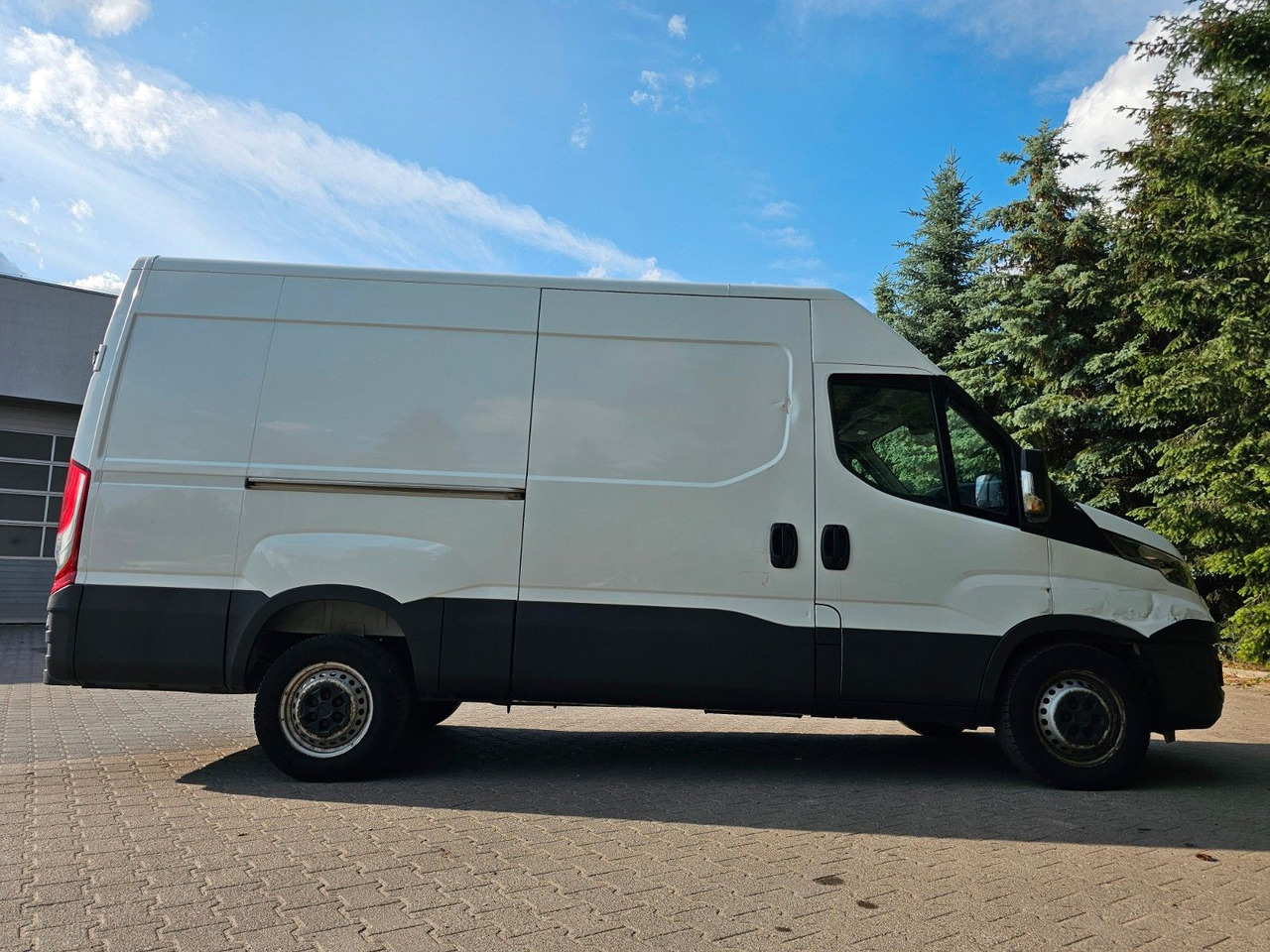 Iveco DAILY 35-160 L3H2 Nur 129tkm ! Leichte unfall - Kastenwagen: das Bild 5 Iveco DAILY 35-160 L3H2 Nur 129tkm ! Leichte unfall - Kastenwagen: das Bild 5