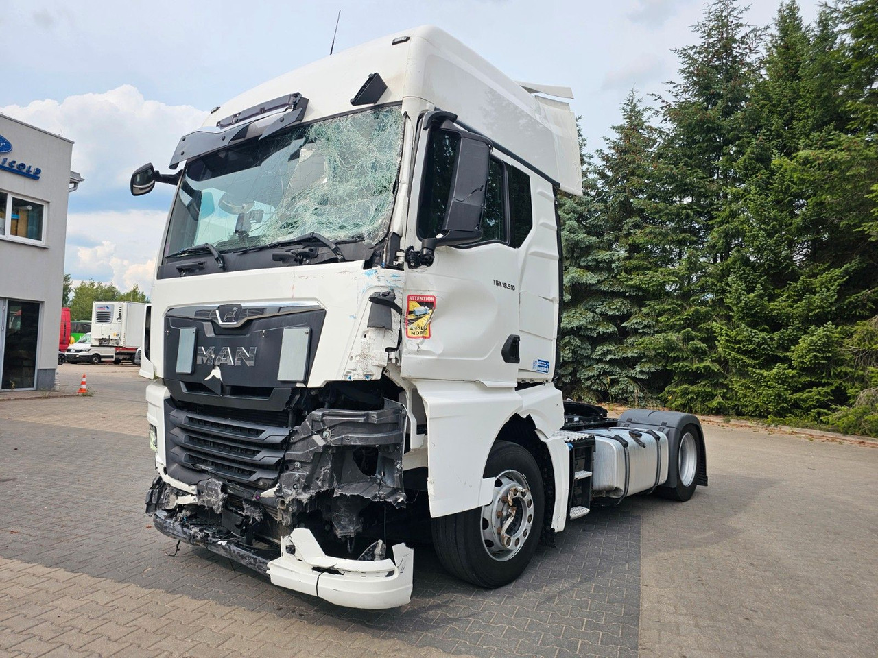 MAN TGX 18.510 XXL INTARDER - Motor , Rahmen 100% OK - Sattelzugmaschine: das Bild 2 MAN TGX 18.510 XXL INTARDER - Motor , Rahmen 100% OK - Sattelzugmaschine: das Bild 2