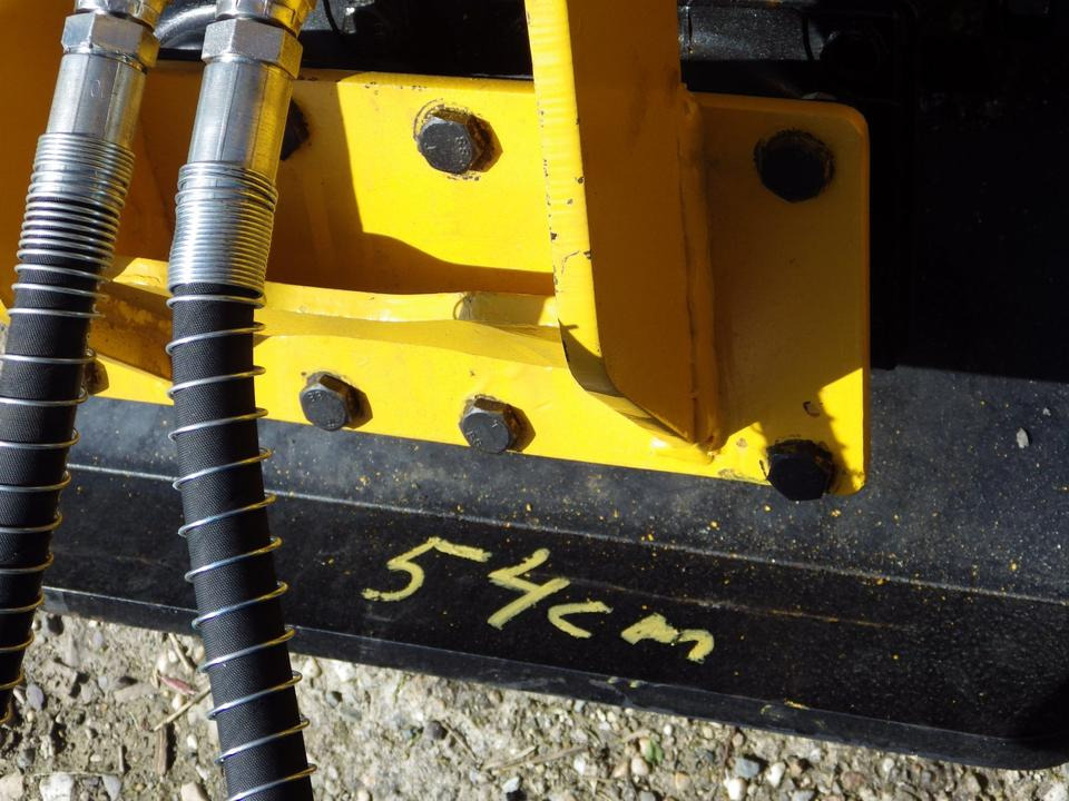 Anbauverdichter BLK4 Hydro-Rüttelplatte MS03 (netto 2600,00) - Rüttelplatte, Anbauteil: das Bild 2 Anbauverdichter BLK4 Hydro-Rüttelplatte MS03 (netto 2600,00) - Rüttelplatte, Anbauteil: das Bild 2