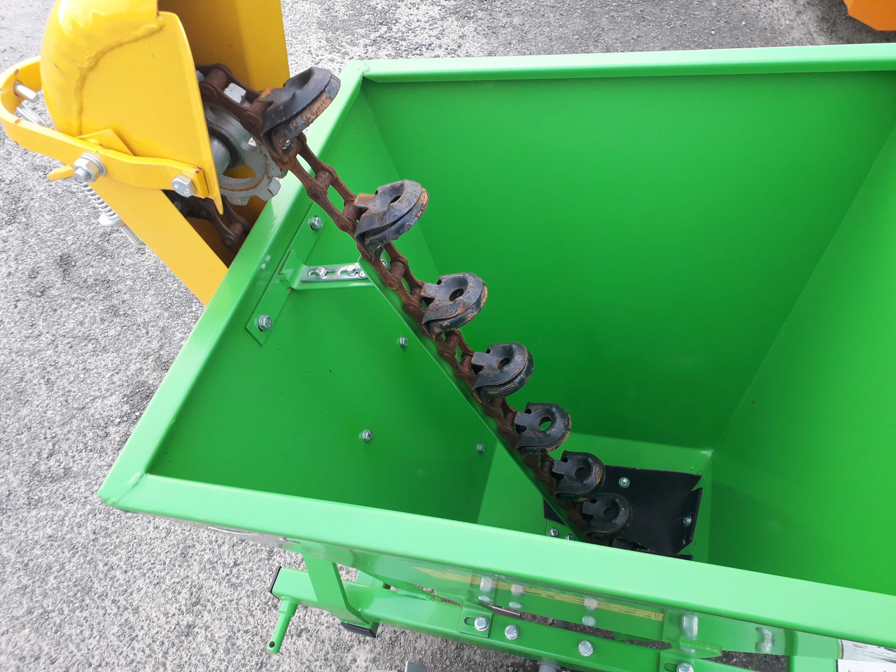 BOMET Planteuse à Pommes de Terre 1 rang GEMINI - Kartoffellegemaschine: das Bild 2 BOMET Planteuse à Pommes de Terre 1 rang GEMINI - Kartoffellegemaschine: das Bild 2