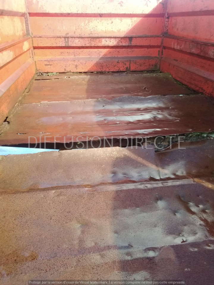 GOYER-CEMA BENNE AGRICOLE 49 - Pritschenanhänger/ Plattformanhänger: das Bild 5 GOYER-CEMA BENNE AGRICOLE 49 - Pritschenanhänger/ Plattformanhänger: das Bild 5