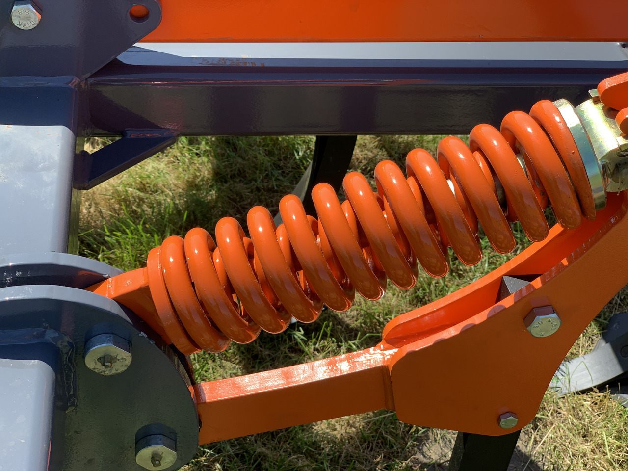 MANDAM Déchaumeur KUS - Technik für Bodenbearbeitung: das Bild 2 MANDAM Déchaumeur KUS - Technik für Bodenbearbeitung: das Bild 2