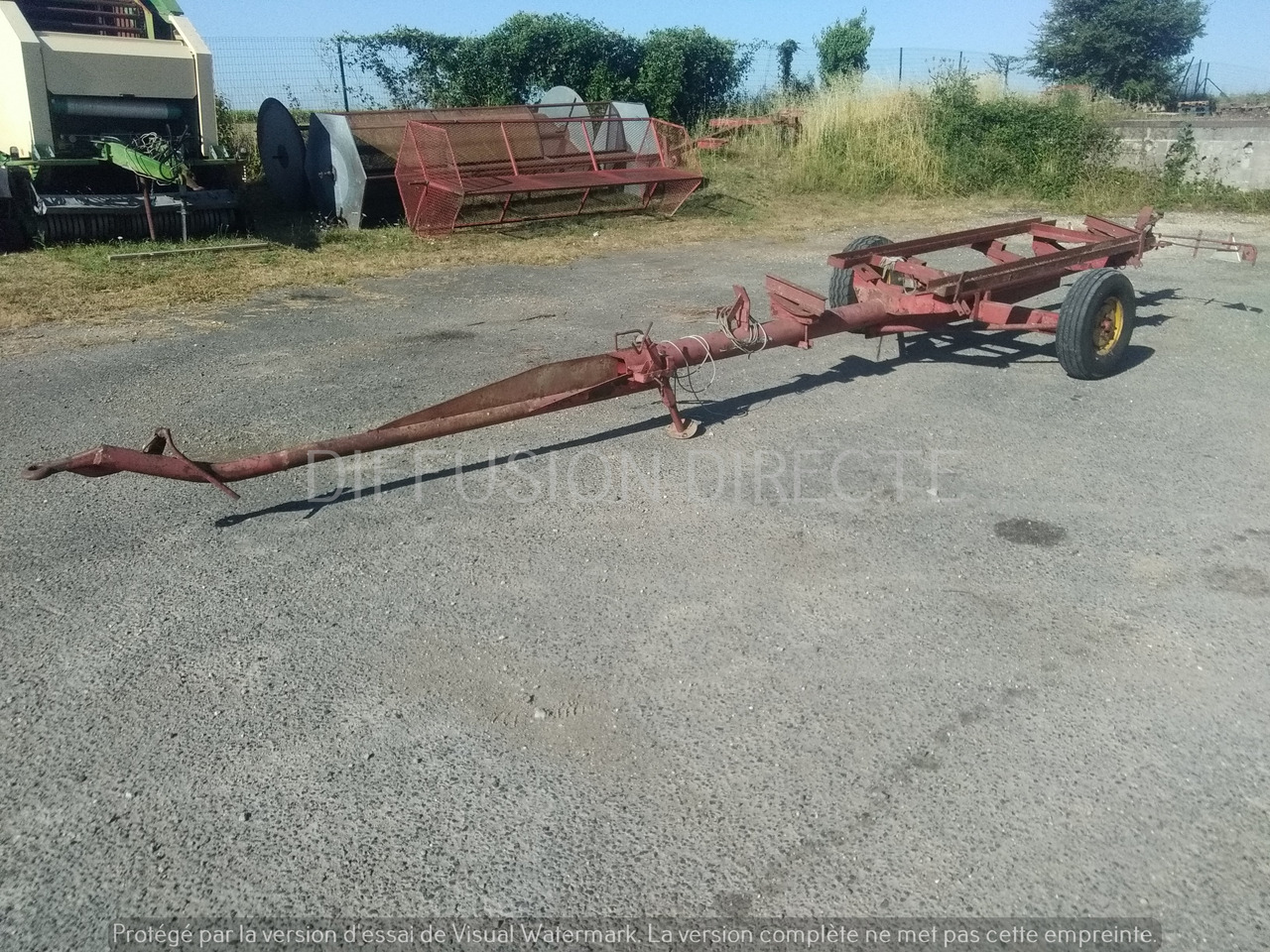 MASSEY FERGUSON CHARIOT DE COUPE 450 - Schneidwerkswagen: das Bild 2 MASSEY FERGUSON CHARIOT DE COUPE 450 - Schneidwerkswagen: das Bild 2