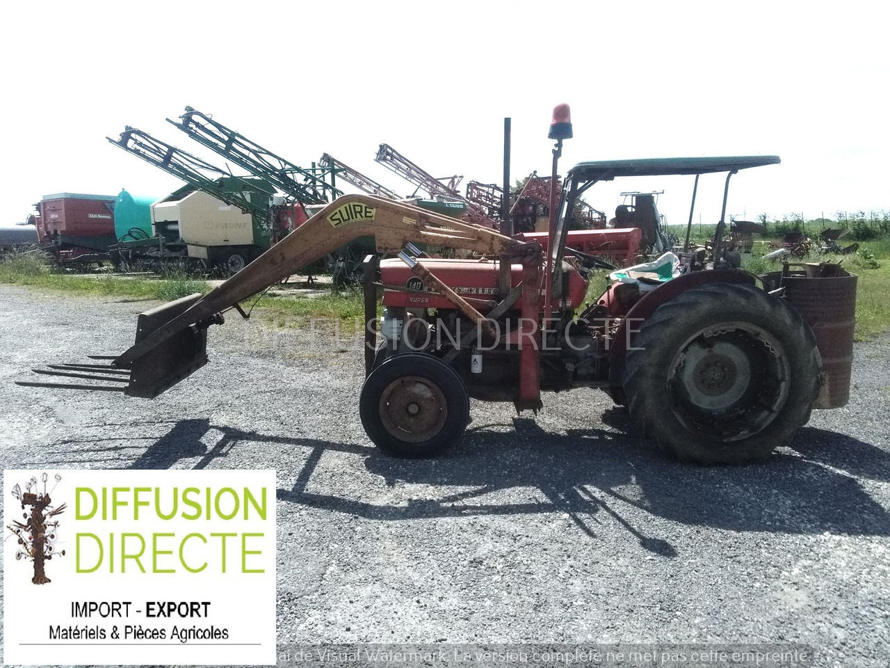 MASSEY FERGUSON TRACTEUR AGRICOLE 140 SUPER - Traktor: das Bild 1 MASSEY FERGUSON TRACTEUR AGRICOLE 140 SUPER - Traktor: das Bild 1