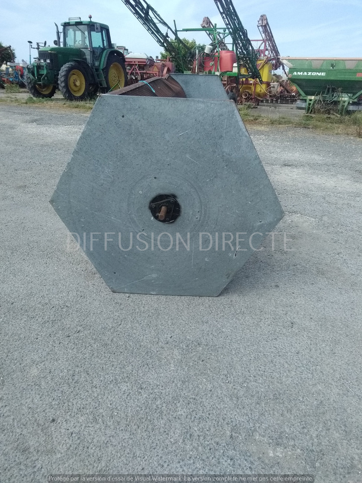 RABATTEUR TOURNESOL 390 - Maschine für Sonnenblumenernte: das Bild 3 RABATTEUR TOURNESOL 390 - Maschine für Sonnenblumenernte: das Bild 3