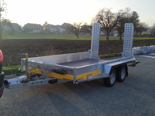 BRIAN JAMES TRAILERS GeneralPlant - PKW Anhänger: das Bild 1 BRIAN JAMES TRAILERS GeneralPlant - PKW Anhänger: das Bild 1
