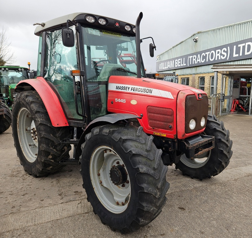 MF 5445 Manual Shuttle - Traktor: das Bild 1 MF 5445 Manual Shuttle - Traktor: das Bild 1