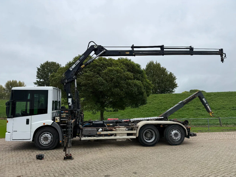 Mercedes-Benz Econic Hiab 220-Hooklift-6x2-Remote - Autokran: das Bild 2 Mercedes-Benz Econic Hiab 220-Hooklift-6x2-Remote - Autokran: das Bild 2