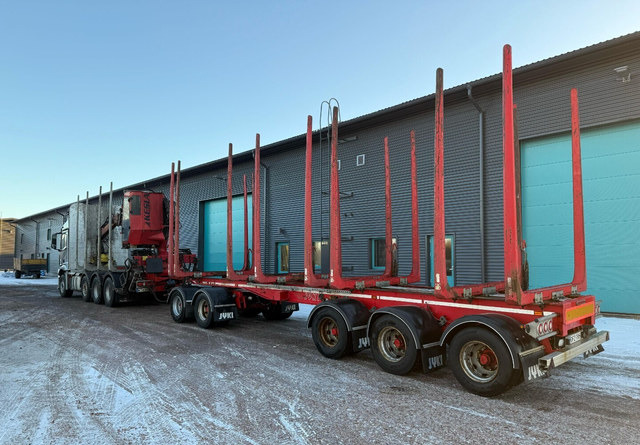 Mercedes-BenzArocs 8x4 - Holztransporter, Autokran: das Bild 4 Mercedes-BenzArocs 8x4 - Holztransporter, Autokran: das Bild 4