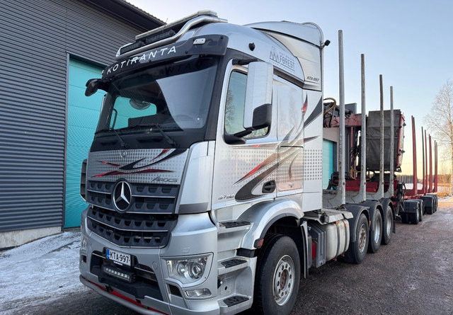 Mercedes-BenzArocs 8x4 Nosturilla! - Holztransporter, Autokran: das Bild 1 Mercedes-BenzArocs 8x4 Nosturilla! - Holztransporter, Autokran: das Bild 1