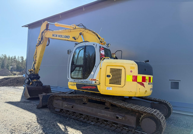 New HollandE235SR - Kettenbagger: das Bild 3 New HollandE235SR - Kettenbagger: das Bild 3