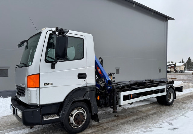 NissanAtleon - Abrollkipper, Autokran: das Bild 1 NissanAtleon - Abrollkipper, Autokran: das Bild 1