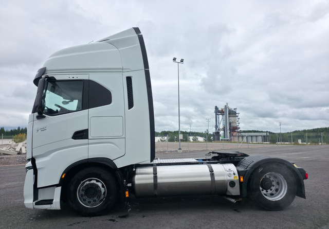 IvecoS-Way 460 4x2 LNG / LBG - Sattelzugmaschine: das Bild 2 IvecoS-Way 460 4x2 LNG / LBG - Sattelzugmaschine: das Bild 2