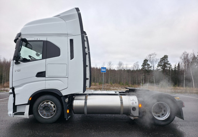 IvecoS-Way 460 4x2 LNG / LBG - Sattelzugmaschine: das Bild 2 IvecoS-Way 460 4x2 LNG / LBG - Sattelzugmaschine: das Bild 2