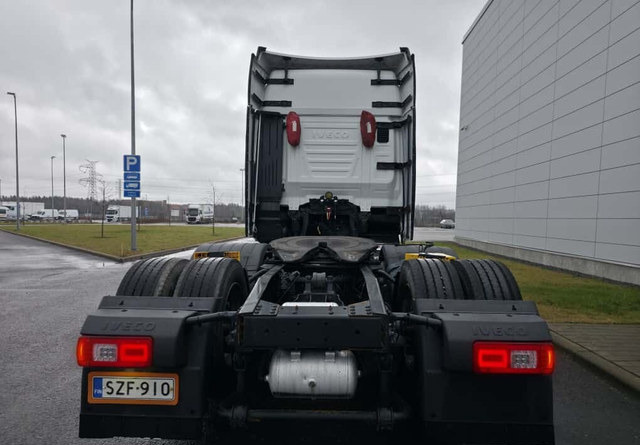 IvecoS-Way 480 6x2 Hieno! - Sattelzugmaschine: das Bild 4 IvecoS-Way 480 6x2 Hieno! - Sattelzugmaschine: das Bild 4