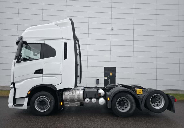 IvecoS-Way 480 6x2 Hieno! - Sattelzugmaschine: das Bild 2 IvecoS-Way 480 6x2 Hieno! - Sattelzugmaschine: das Bild 2