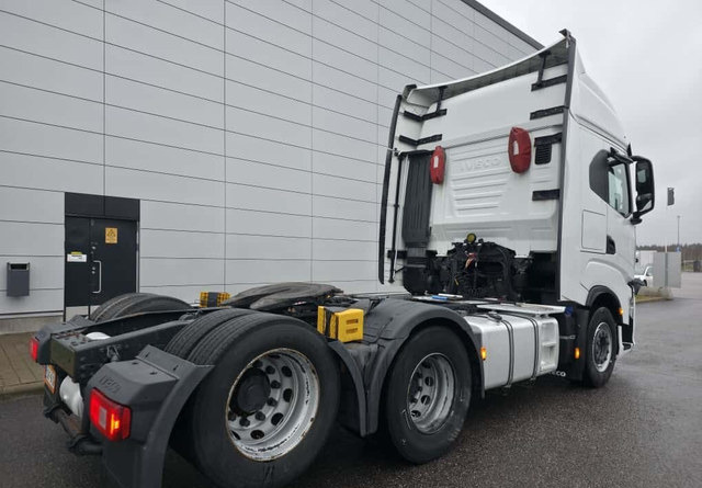 IvecoS-Way 480 6x2 Hieno! - Sattelzugmaschine: das Bild 5 IvecoS-Way 480 6x2 Hieno! - Sattelzugmaschine: das Bild 5