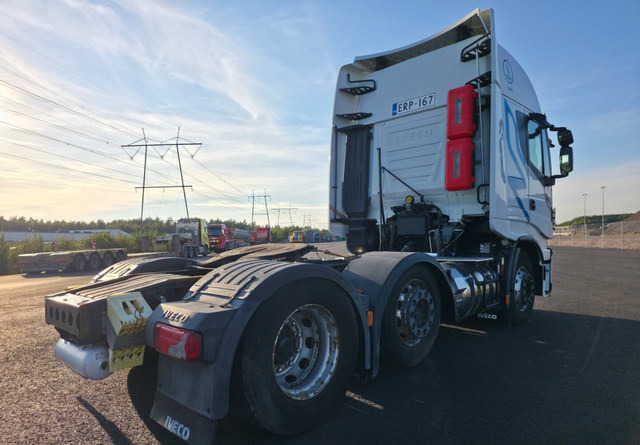 IvecoStralis 460 6x2 LNG/LBG - Sattelzugmaschine: das Bild 4 IvecoStralis 460 6x2 LNG/LBG - Sattelzugmaschine: das Bild 4