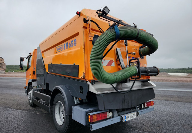 SchmidtSK650 Atego 85kmh/h - Kehrmaschine: das Bild 3 SchmidtSK650 Atego 85kmh/h - Kehrmaschine: das Bild 3