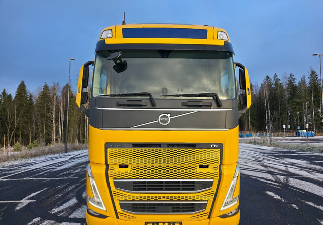 Plane LKW VolvoFH460 LNG / LBG 6x2: das Bild 7 Plane LKW VolvoFH460 LNG / LBG 6x2: das Bild 7