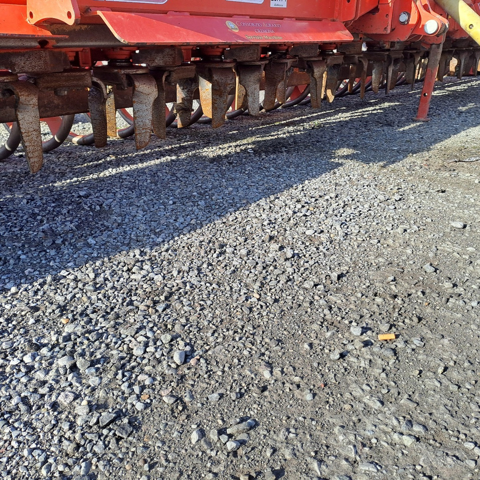 ERPICE ROTANTE PIEGHEVOLE MASCHIO AQUILA RAP 7000 - Bodenfräse: das Bild 3 ERPICE ROTANTE PIEGHEVOLE MASCHIO AQUILA RAP 7000 - Bodenfräse: das Bild 3