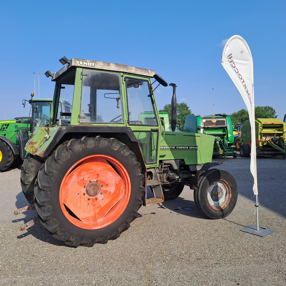 FENDT 303 LS FARMER - Traktor: das Bild 3 FENDT 303 LS FARMER - Traktor: das Bild 3