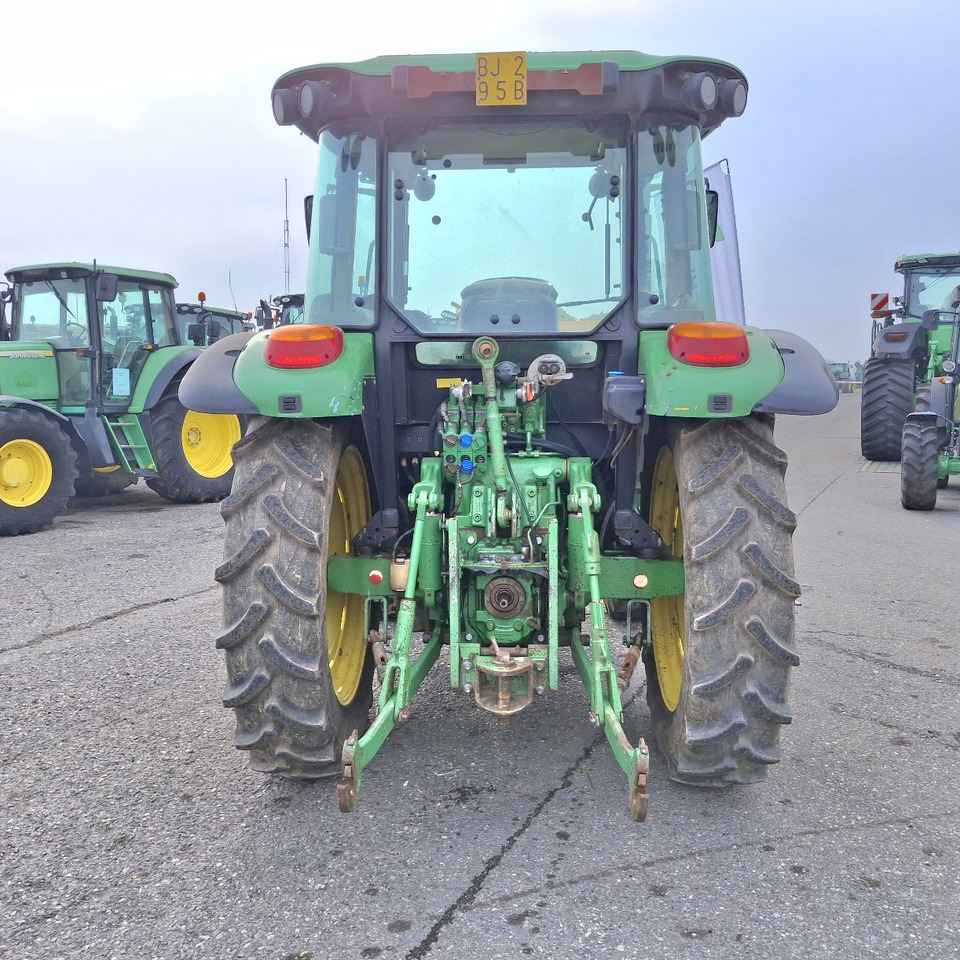 JOHN DEERE 5100 R - Traktor: das Bild 5 JOHN DEERE 5100 R - Traktor: das Bild 5