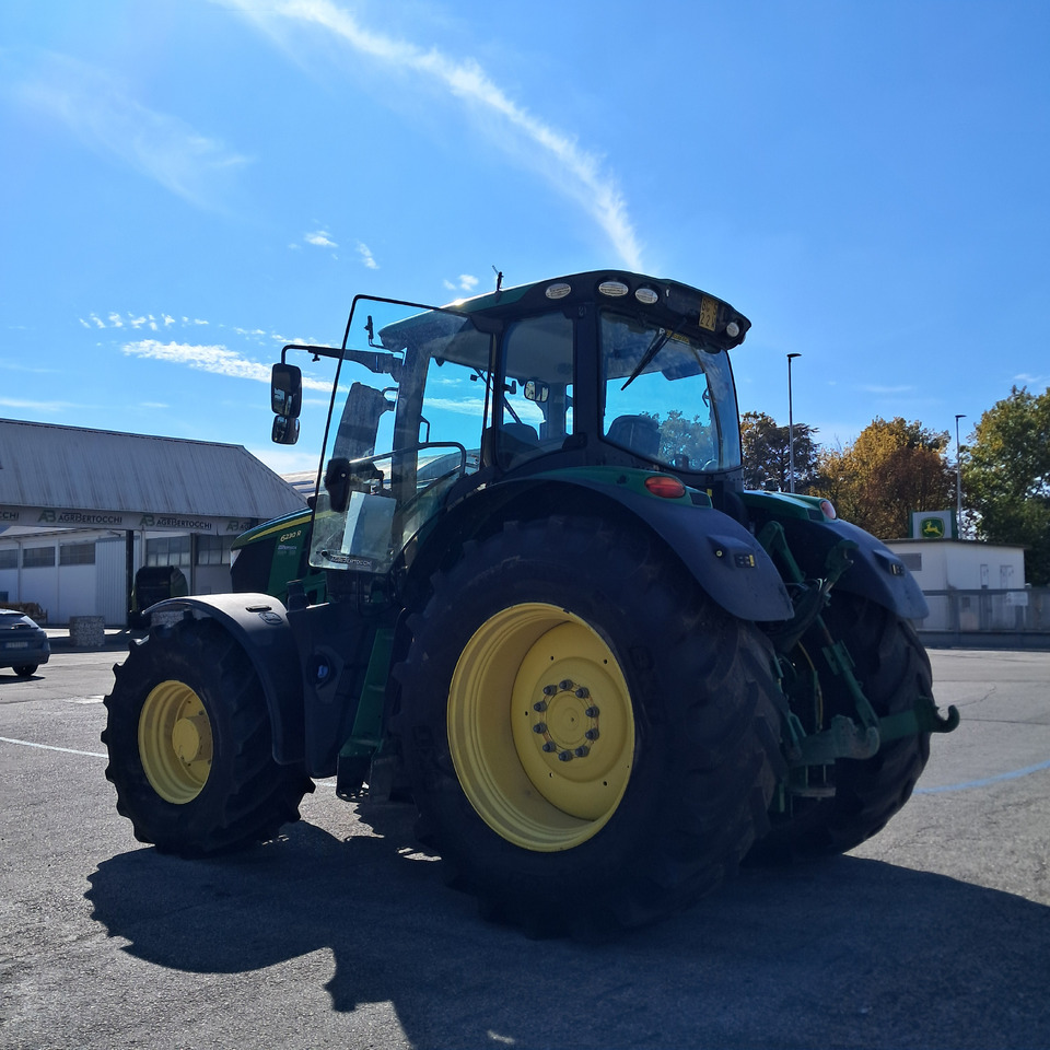 JOHN DEERE 6230R - Traktor: das Bild 2 JOHN DEERE 6230R - Traktor: das Bild 2