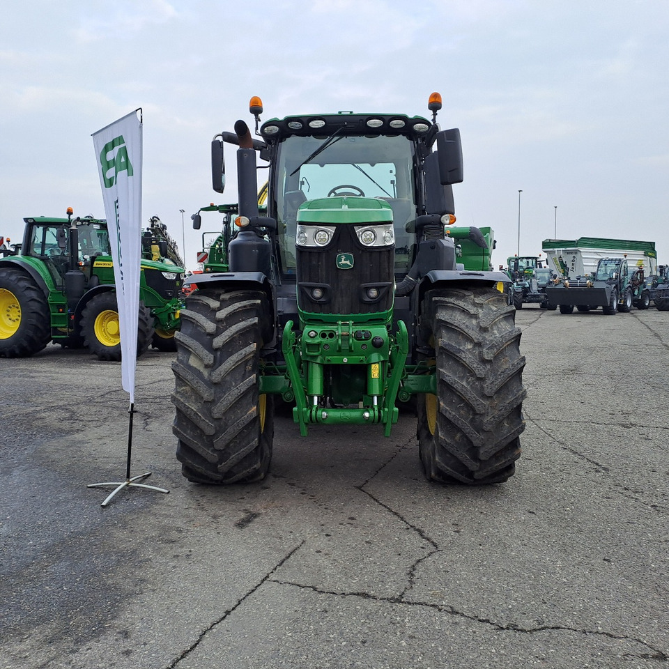 JOHN DEERE 6230R PREMIUM EDITION - Traktor: das Bild 3 JOHN DEERE 6230R PREMIUM EDITION - Traktor: das Bild 3