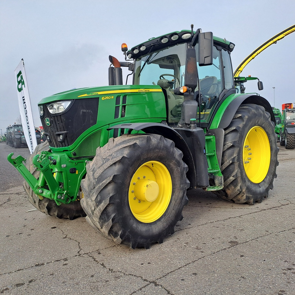 JOHN DEERE 6250R PREMIUM EDITION - Traktor: das Bild 1 JOHN DEERE 6250R PREMIUM EDITION - Traktor: das Bild 1