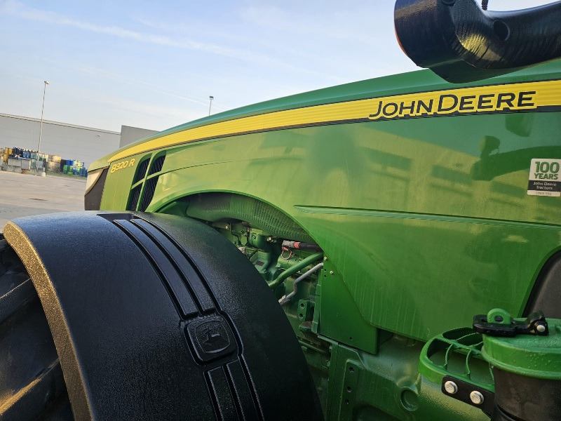 JOHN DEERE 8320R - Traktor: das Bild 1 JOHN DEERE 8320R - Traktor: das Bild 1