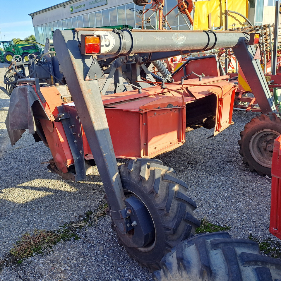 VICON KER 2400 - Mähwerk: das Bild 3 VICON KER 2400 - Mähwerk: das Bild 3