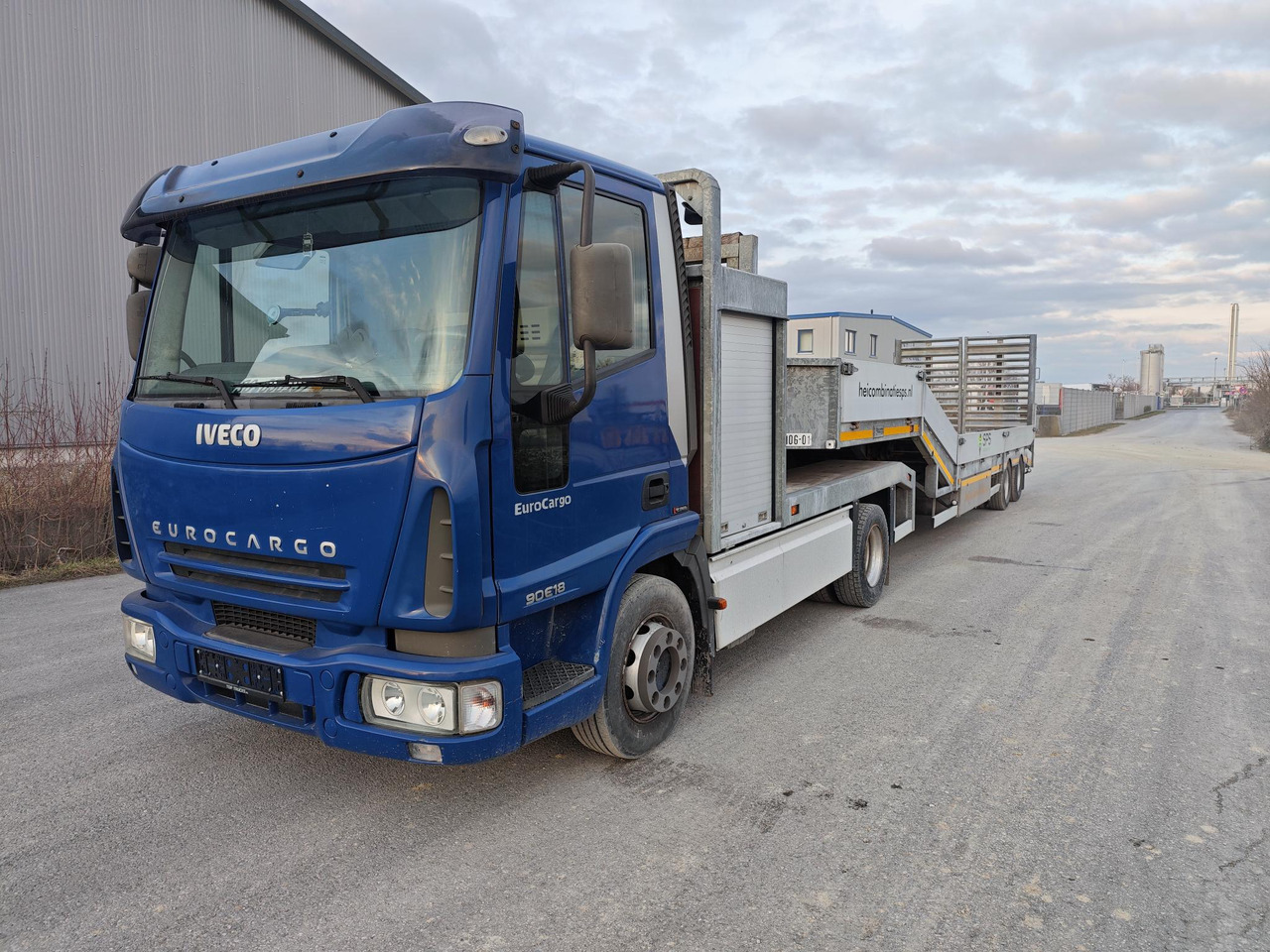 Iveco Eurovargo 90E18 + Veldhuizen P38-2 - Sattelzugmaschine: das Bild 1 Iveco Eurovargo 90E18 + Veldhuizen P38-2 - Sattelzugmaschine: das Bild 1