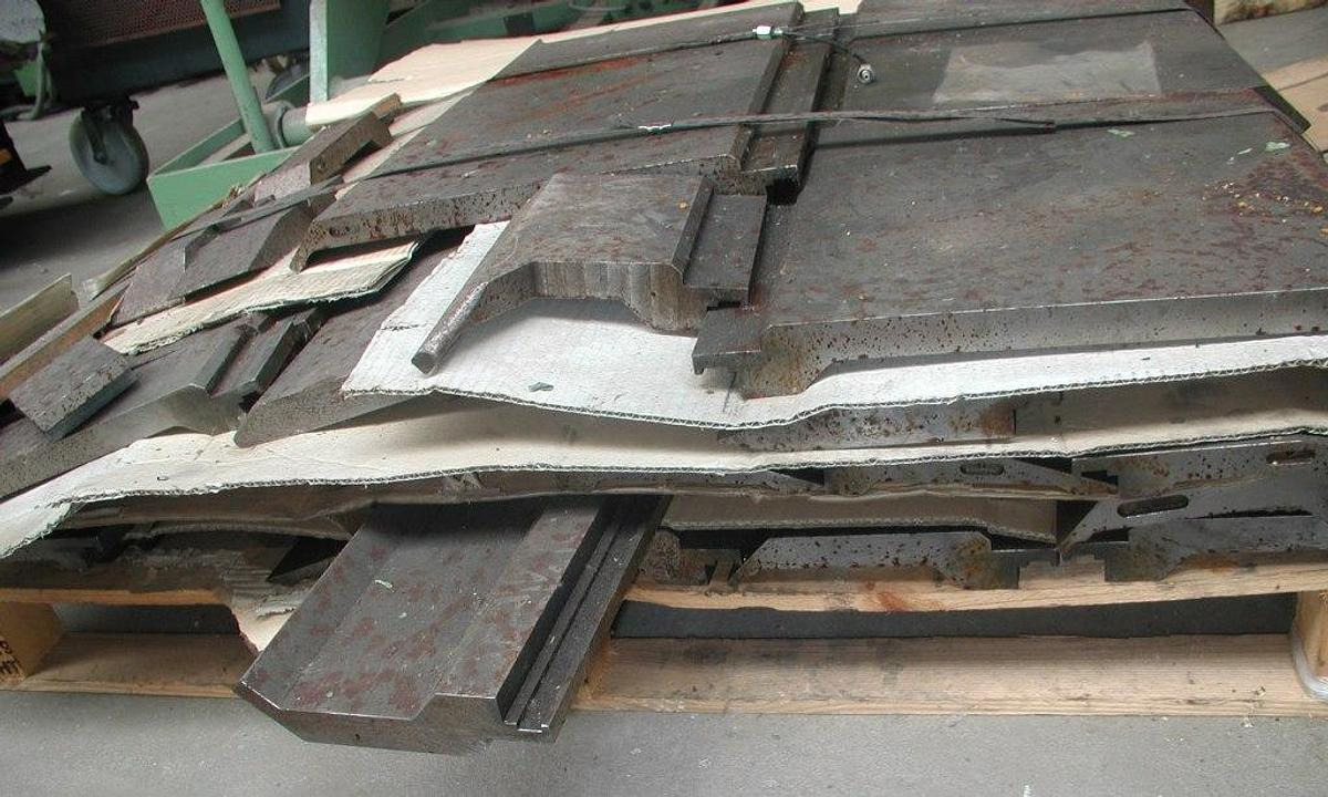 Abkantpresse SAFAN - Abkantpresse: das Bild 5 Abkantpresse SAFAN - Abkantpresse: das Bild 5