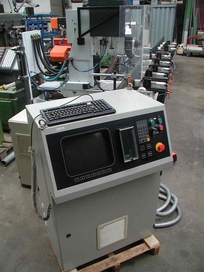CNC-Stab-Bearbeitungszentrum ELU - CNC-Bearbeitungszentrum: das Bild 3 CNC-Stab-Bearbeitungszentrum ELU - CNC-Bearbeitungszentrum: das Bild 3