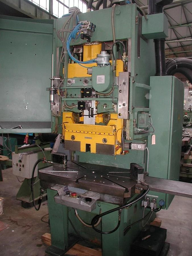 Kniehebelpresse BRUDERER - Metallbearbeitungsmaschine: das Bild 4 Kniehebelpresse BRUDERER - Metallbearbeitungsmaschine: das Bild 4