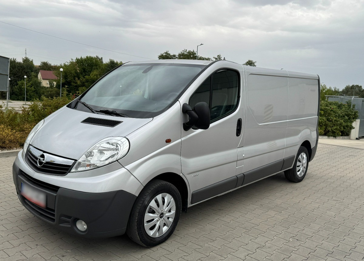 Opel Vivaro 2.0 DCI 115KM 2013 Rok SERWISOWANY Bezwypadkowy Super Stan - Kastenwagen: das Bild 1 Opel Vivaro 2.0 DCI 115KM 2013 Rok SERWISOWANY Bezwypadkowy Super Stan - Kastenwagen: das Bild 1