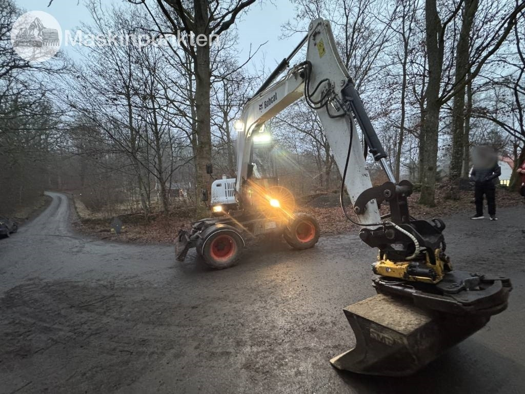 Bobcat E 55 W med Redskapsvagn samt redskap - Mobilbagger: das Bild 4 Bobcat E 55 W med Redskapsvagn samt redskap - Mobilbagger: das Bild 4