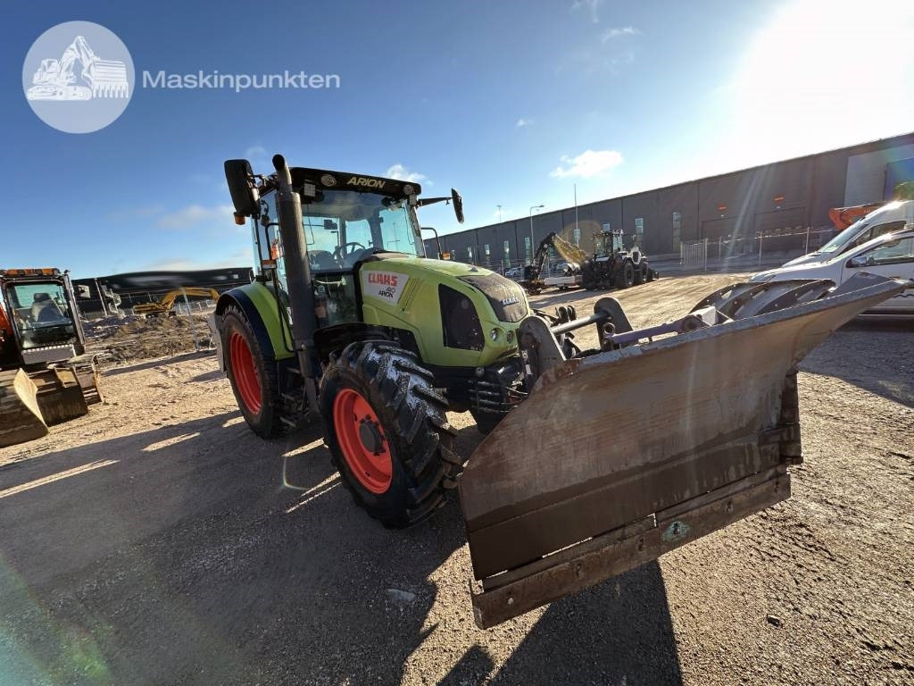 Claas Arion 410 - Traktor: das Bild 2 Claas Arion 410 - Traktor: das Bild 2