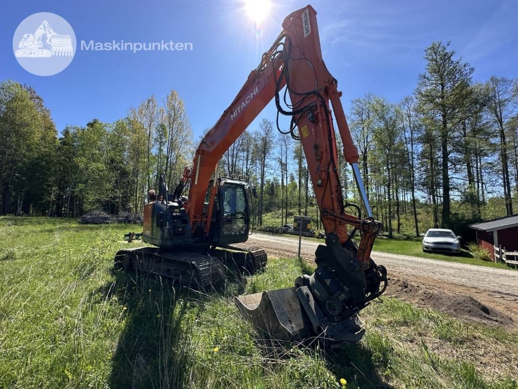 Hitachi ZX 135 US-6 - Kettenbagger: das Bild 1 Hitachi ZX 135 US-6 - Kettenbagger: das Bild 1