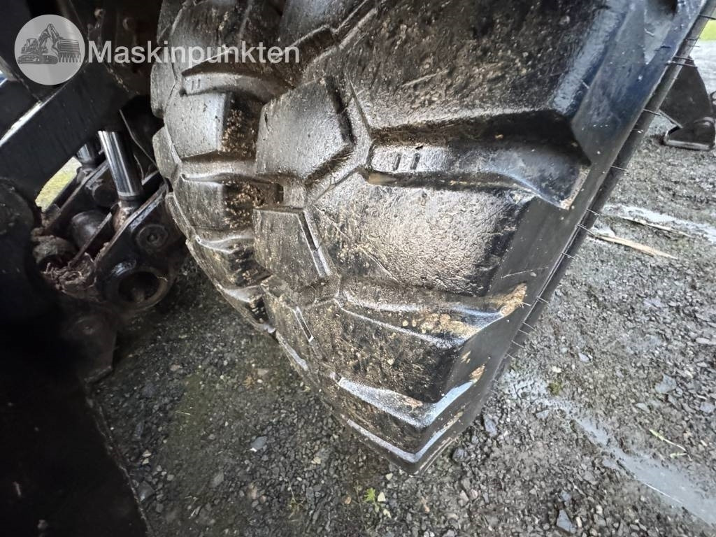 Hitachi ZX 140 W-3 Med vagn och redskap! - Mobilbagger: das Bild 5 Hitachi ZX 140 W-3 Med vagn och redskap! - Mobilbagger: das Bild 5