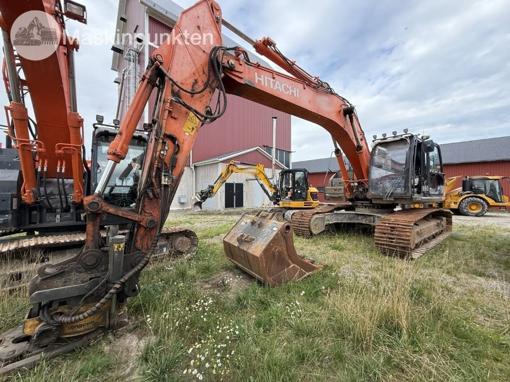Hitachi ZX 300 LC-6 - Kettenbagger: das Bild 2 Hitachi ZX 300 LC-6 - Kettenbagger: das Bild 2