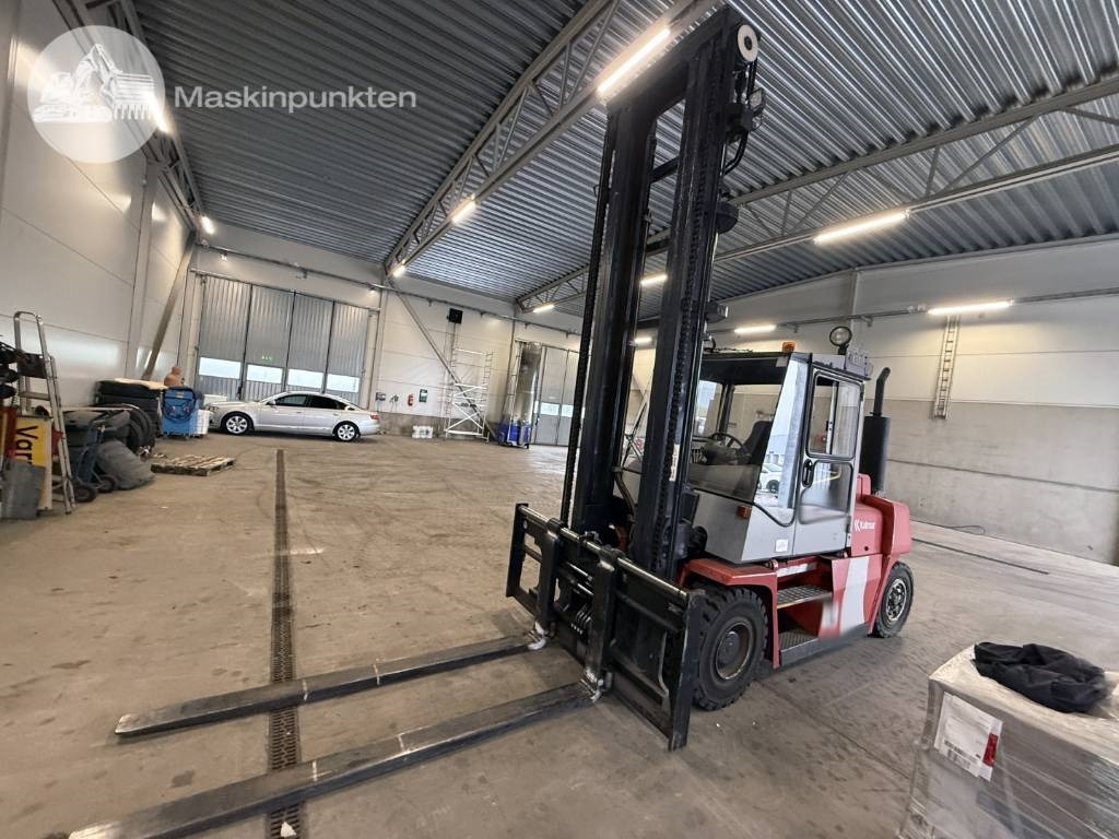 Kalmar DCE 80-6 - Dieselstapler: das Bild 2 Kalmar DCE 80-6 - Dieselstapler: das Bild 2