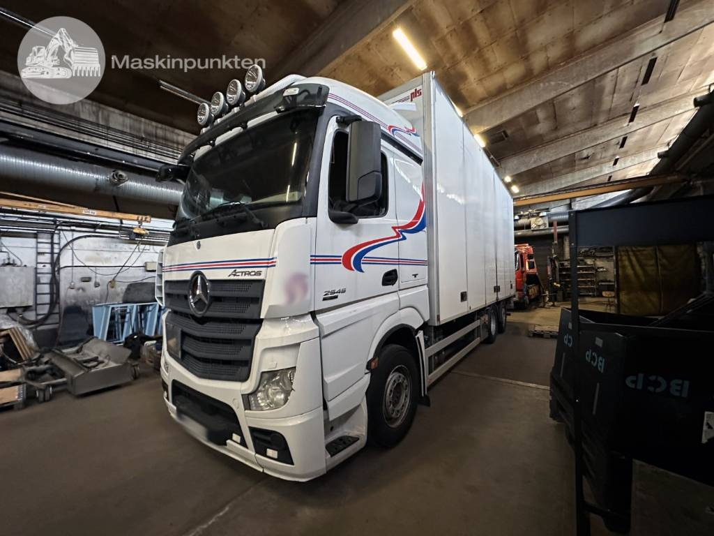 Mercedes-Benz Actros 2545 - Koffer LKW: das Bild 1 Mercedes-Benz Actros 2545 - Koffer LKW: das Bild 1