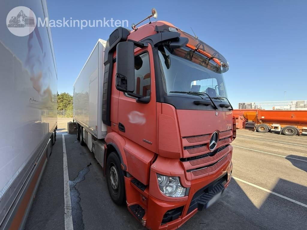 Mercedes-Benz Actros 2551 - Kühlkoffer LKW: das Bild 3 Mercedes-Benz Actros 2551 - Kühlkoffer LKW: das Bild 3