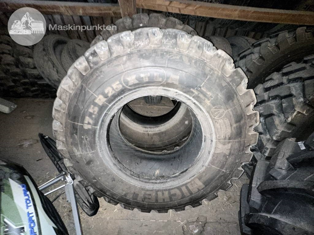 Michelin 17.5R25 Hjullastardäck - Reifen für Baumaschine: das Bild 1 Michelin 17.5R25 Hjullastardäck - Reifen für Baumaschine: das Bild 1