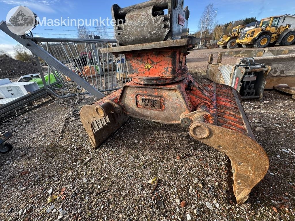 NPK DC-25 - Greifer für Baumaschine: das Bild 3 NPK DC-25 - Greifer für Baumaschine: das Bild 3