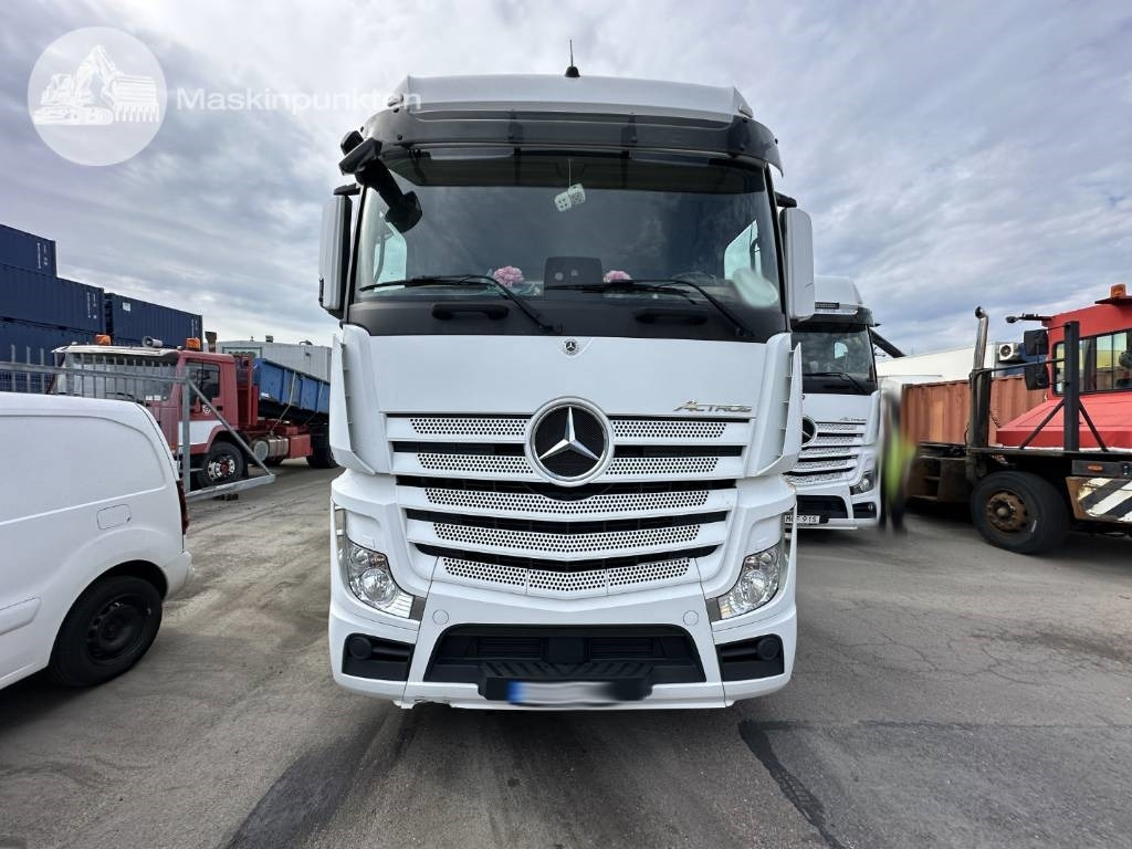 Mercedes-Benz Actros 2546 Puscher - Sattelzugmaschine: das Bild 5 Mercedes-Benz Actros 2546 Puscher - Sattelzugmaschine: das Bild 5