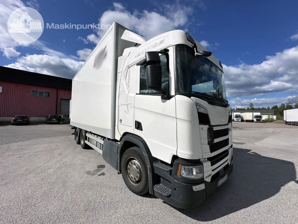Scania R 520 - Koffer LKW: das Bild 1 Scania R 520 - Koffer LKW: das Bild 1