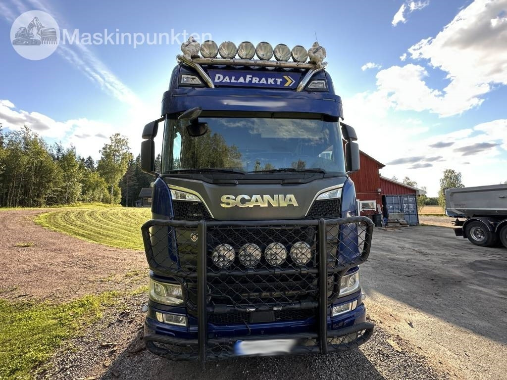 Scania R 650 - Holztransporter: das Bild 2 Scania R 650 - Holztransporter: das Bild 2